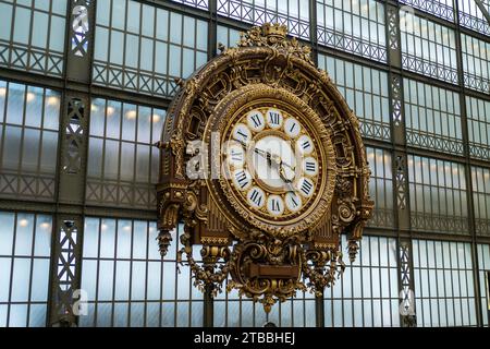 Die Uhr des Musée d'Orsay Stockfoto