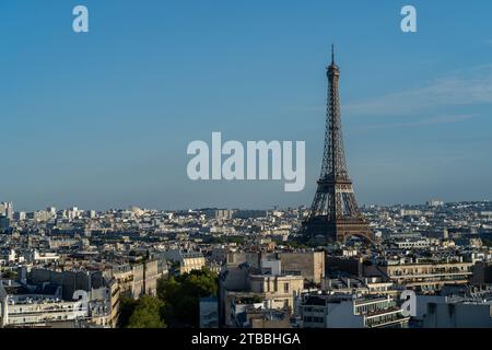 Stadtbild von Paris mit dem berühmten Eiffelturm Stockfoto