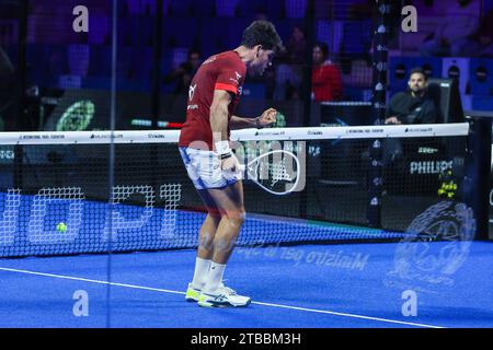 Mailand, Italien. Dezember 2023. Garrido Javier (ESP) feiert während der Milano Premiere Padel P1 in der Allianz Cloud Arena, Mailand, Italien am 05. Dezember 2023 Credit: Independent Photo Agency/Alamy Live News Stockfoto