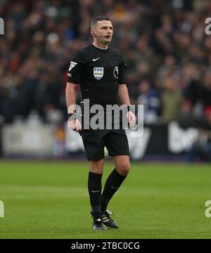 Schiedsrichter Michael Oliver. - West Ham United / Crystal Palace, Premier League, London Stadium, London, UK - 3. Dezember 2023. Nur redaktionelle Verwendung – es gelten Einschränkungen für DataCo. Stockfoto