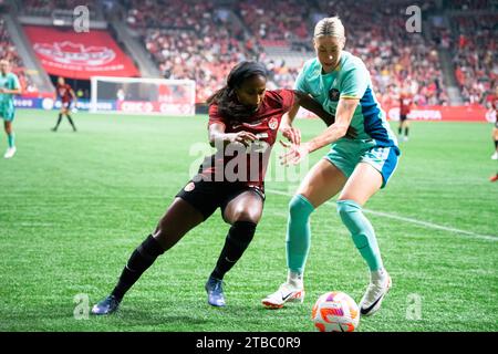 Vancouver, Kanada. Dezember 2023. Vancouver, British Columbia, Kanada, 5. Dezember 2023: Nichelle Prince (15 Kanada) in Aktion während des Freundschaftsfußballspiels der Frauen zwischen Kanada und Australien im BC Place Stadium in Vancouver, British Columbia, Kanada (NUR REDAKTIONELLE VERWENDUNG). (Amy Elle/SPP) Credit: SPP Sport Press Photo. /Alamy Live News Stockfoto