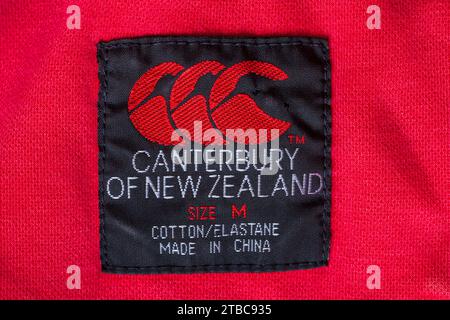 Canterbury of New Zealand Label in Mans Red Top Größe M Medium Baumwolle/Elasthan hergestellt in China Stockfoto