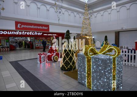 Walsall wurde zu einer der schlimmsten Weihnachtsausstellungen in Großbritannien während der Weihnachtszeit gewählt, einschließlich eines entrissenen Baumes aufgrund von Armut, Großbritannien Stockfoto