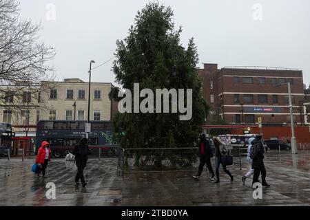 Walsall wurde zu einer der schlimmsten Weihnachtsausstellungen in Großbritannien während der Weihnachtszeit gewählt, einschließlich eines entrissenen Baumes aufgrund von Armut, Großbritannien Stockfoto