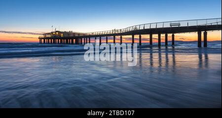 Dämmerung am Pier Stockfoto