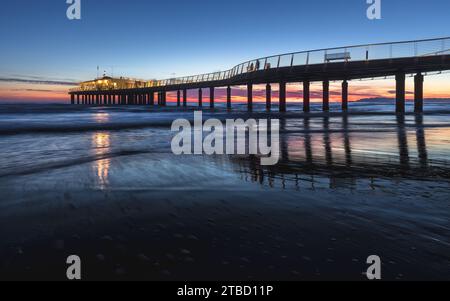 Der Pier bei Sonnenuntergang Stockfoto