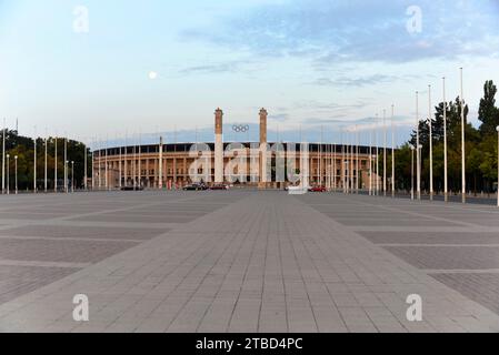 Berliner Olympiastadion von Architekt Werner März 1936, Umbau mit Dachkonstruktion von Gerkan, Marg and Partners 2004, Berlin Stockfoto