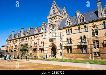 Meadow Building mit Haupteingang zum Christ Church College, University of Oxford, vom Broad Walk in Oxford, Oxfordshire, England, Großbritannien Stockfoto