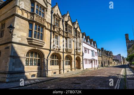 Historische Gebäude an der Merton Street im Stadtzentrum von Oxford, Oxfordshire, England, Großbritannien Stockfoto