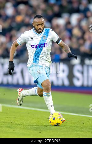 London, Großbritannien. Dezember 2023. Jordan Ayew of Crystal Palace während des Premier League-Spiels zwischen West Ham United und Crystal Palace im London Stadium, Queen Elizabeth Olympic Park, London, England am 3. Dezember 2023. Foto von Phil Hutchinson. Nur redaktionelle Verwendung, Lizenz für kommerzielle Nutzung erforderlich. Keine Verwendung bei Wetten, Spielen oder Publikationen eines einzelnen Clubs/einer Liga/eines Spielers. Quelle: UK Sports Pics Ltd/Alamy Live News Stockfoto