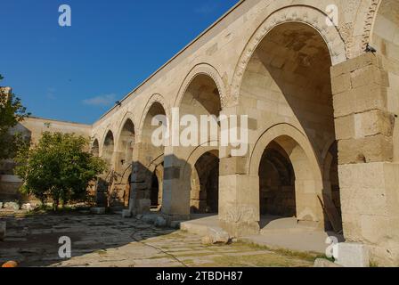 Sultanhani Caravanserai, Konya, Türkei. In alten Zeiten halten der Handelsplatz und der Wohnwagen an. Stockfoto