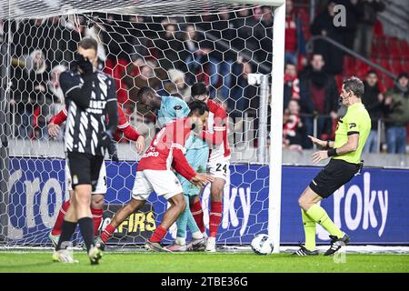 Antwerpen, Belgien. Dezember 2023. Vincent Janssen aus Antwerpen wurde während eines Croky Cup 1/8 Finalspiels zwischen Royal Antwerp FC und Sporting Charleroi am Mittwoch, den 06. Dezember 2023, in Antwerpen aufgenommen. BELGA FOTO TOM GOYVAERTS Credit: Belga Nachrichtenagentur/Alamy Live News Stockfoto