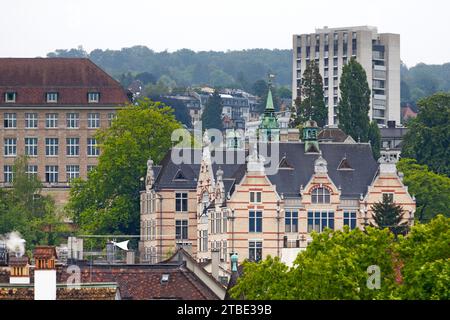 Zürich, Schweiz - 13. Juni 2018: Luftaufnahme des Schulhauses Hirschengraben. Stockfoto