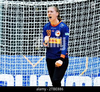 Torhüterin Yara Ten holte aus den Niederlanden während des IHF Handball-WM-Spiels der Frauen zwischen den Niederlanden und Brasilien in der Hauptrunde 4 in der Arena Nord in Frederikshavn, Dänemark am Mittwoch, den 6. Dezember 2023. (Foto: Henning Bagger/Ritzau Scanpix) Stockfoto