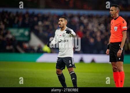 Juergen Elitim während des Spiels der UEFA Europa Conference League 23/24 zwischen Aston Villa FC und Legia Warszawa im Villa Park, Birmingham, Großbritannien. Stockfoto