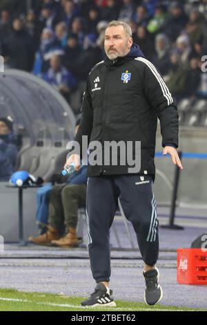 Berlin, Deutschland. Dezember 2023. 06.12.2023, Berliner Olympiastadion, Berlin, DEU, DFL, DFB-Pokal, Hertha BSC vs. HSV, im Bild Cheftrainer Tim Walter (Hamburger SV) DFL - Bestimmungen verbieten die Verwendung von Fotografien als Bildsequenzen und/oder Quasi-Video Foto: Jürgen Engler/nordphoto GmbH/dpa/Alamy Live News Stockfoto