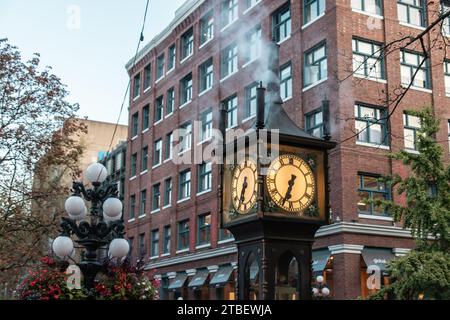 Vancouver, KANADA - 29. September 2023 : berühmte dampfbetriebene Uhr in Gastown (Gastown Steam Clock). Stockfoto