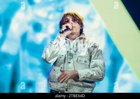 Irama & Rkomi leben im Mediolanum Forum Assago Stockfoto