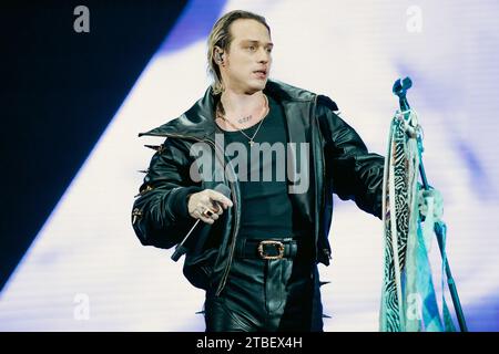 Irama & Rkomi leben im Mediolanum Forum Assago Stockfoto