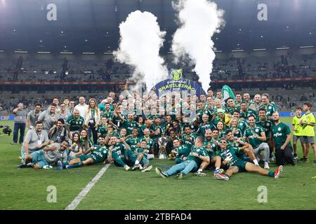 Belo Horizonte, Brasilien. Dezember 2023. Palmeiras feiert den Titel des brasilianischen Champions 2023 in Mineirão, Belo Horizonte, MG. Quelle: Doug Patrício/FotoArena/Alamy Live News Stockfoto