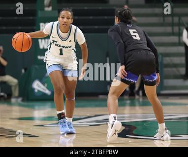 New Orleans, USA. Dezember 2023. Während eines Basketballspiels für Frauen in der Fogleman Arena in New Orleans, Louisiana, am Mittwoch, den 6. Dezember 2023. (Foto: Peter G. Forest/SIPA USA) Credit: SIPA USA/Alamy Live News Stockfoto