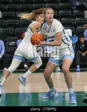 New Orleans, USA. Dezember 2023. Während eines Basketballspiels für Frauen in der Fogleman Arena in New Orleans, Louisiana, am Mittwoch, den 6. Dezember 2023. (Foto: Peter G. Forest/SIPA USA) Credit: SIPA USA/Alamy Live News Stockfoto