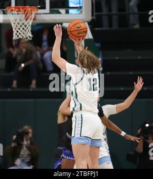 New Orleans, USA. Dezember 2023. Während eines Basketballspiels für Frauen in der Fogleman Arena in New Orleans, Louisiana, am Mittwoch, den 6. Dezember 2023. (Foto: Peter G. Forest/SIPA USA) Credit: SIPA USA/Alamy Live News Stockfoto