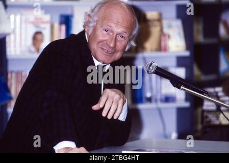 Dieter Kronzucker, deutscher Journalist, Fernsehmoderator und Publizist, Bild um 1986. Stockfoto