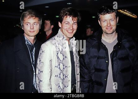A-HA, alias a-ha, Kumpel Waaktaar-Savoy, Morten Harket, Magne Furuholmen, Pop-Band aus Norwegen, hier bei der Verleihung des ECHO 2000 in Hamburg. Stockfoto