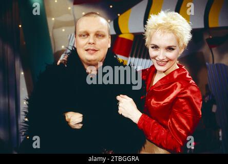 Lucilectric, deutsches Pop Duo mit Musiker Ralf Goldkind und Sängerin Luci van Org, Deutschland, 1996. Lucilectric, deutsches Pop-Duo mit dem Musiker Ralf Goldkind und dem Sänger Luci van Org, Deutschland, 1996. Stockfoto