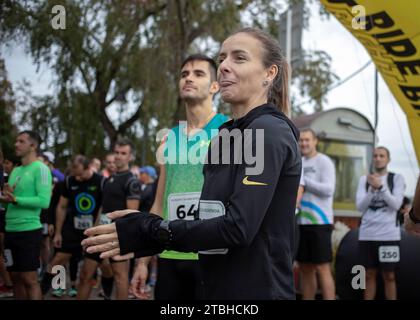 Belgrad, Serbien, 4. November 2023: Die Athletin begrüßt die Ankündigung des Benefizlaufes „Zajedno za Vasilija“ (gemeinsam für Vasilije) Stockfoto