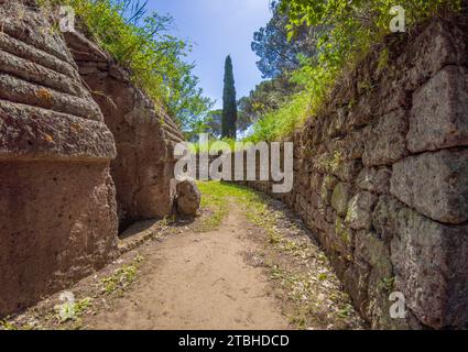 Cerveteri (Italien) - Cerveteri ist neben Rom eine der wichtigsten etruskischen Städte mit archäologischer Nekropole namens Banditaccia, Via degli Inferi Stockfoto