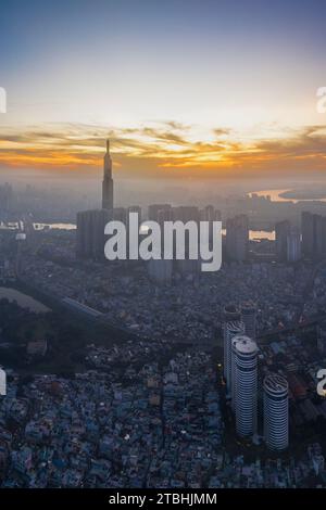 23. August 2023: Panorama von Bezirk 1, Ho-Chi-Minh-Stadt am frühen Morgen Stockfoto