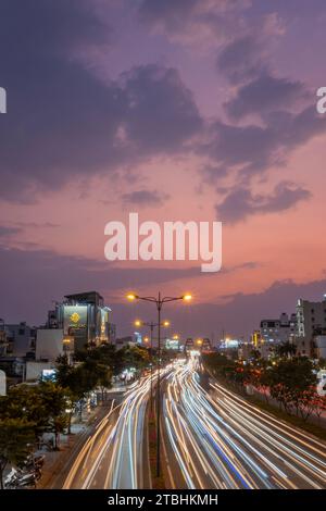 8. Juni 2022: Binh Loi Baum in der Pham Van Dong Straße im Bezirk Binh Thanh, Ho Chi Minh Stadt, Vietnam Stockfoto