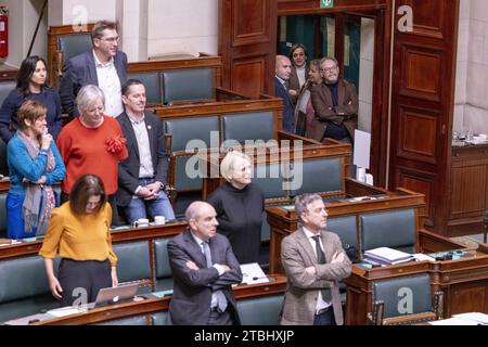 Brüssel, Belgien Dezember 2023. Die Abbildung zeigt eine Plenarsitzung der Kammer im Bundesparlament in Brüssel am Donnerstag, den 07. Dezember 2023. BELGA FOTO NICOLAS MAETERLINCK Credit: Belga News Agency/Alamy Live News Stockfoto