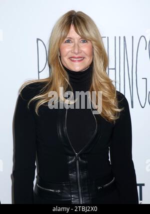 New York City, USA. Dezember 2023. Laura Dern nahm an der New Yorker Premiere Teil, die am 6. Dezember 2023 im DGA Theater in New York City stattfand © Steven Bergman/AFF-USA.COM Credit: AFF/Alamy Live News Stockfoto