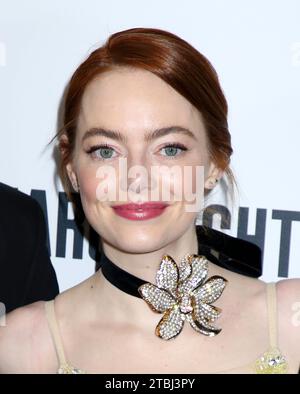 New York City, USA. Dezember 2023. Emma Stone nahm an der New Yorker Premiere Teil, die am 6. Dezember 2023 im DGA Theater in New York City stattfand © Steven Bergman/AFF-USA.COM Credit: AFF/Alamy Live News Stockfoto