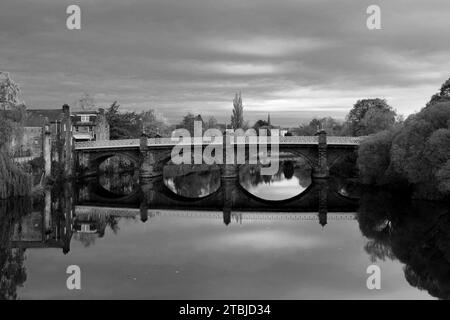 Die Buccleuch Street Brücke über den Fluss Nith, Dumfries Town, Dumfries and Galloway, Schottland, Großbritannien Stockfoto