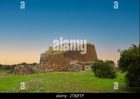 4. Dezember 2023 Italien, Sardinien, Oristano, Abbasanta, prähistorisches Dorf Nuraghe Losa Stockfoto