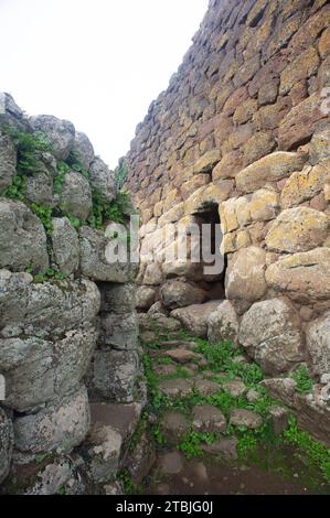 4. Dezember 2023 Italien, Sardinien, Oristano, Abbasanta, prähistorisches Dorf Nuraghe Losa Stockfoto