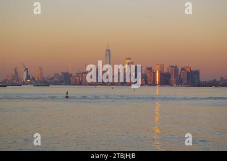 Skyline von New York von der Staten Island Fähre Stockfoto