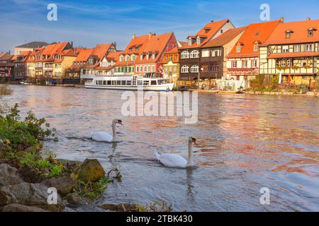 Kleines Venedig in der Altstadt von Bamberg am sonnigen Wintertag, Bayern, Oberfranken, Deutschland Stockfoto