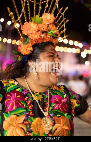 Mexiko, Isla Mujures, Eine Frau in Kostümen, um den Tag der Toten zu feiern, auch bekannt als Dia de los Muertos Stockfoto