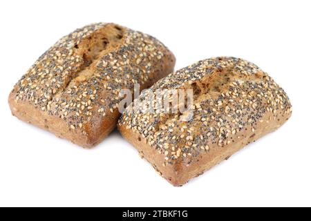 Zwei Bio-Brot mit Mohn und Sesamsamen isoliert auf weißem Hintergrund. Stockfoto