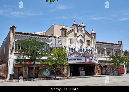 San Bernardino, Kalifornien, USA. Juni 2016. Das California Theatre for the Performing Arts wurde 1928 eröffnet. Sie hat noch die ursprüngliche Wurlitzer-Pfeifenorgel. Filmemacher haben hier Kinofilme wie King Kong und der Zauberer von Oz in den 1930er Jahren getestet Will Rogers gab seinen letzten Auftritt hier im Jahr 1935, als er bei einem Flugzeugabsturz ums Leben kam. (Kreditbild: © Ian L. Sitren/ZUMA Press Wire) NUR REDAKTIONELLE VERWENDUNG! Nicht für kommerzielle ZWECKE! Stockfoto