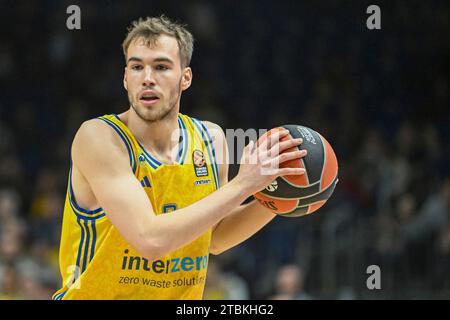Berlin, Deutschland 07. Dezember 2023: Basketball EuroLeague - 2023/2024 - Alba Berlin gegen Anadolu Efes Istanbul im Bild: Malte Delow (Alba Berlin) Stockfoto