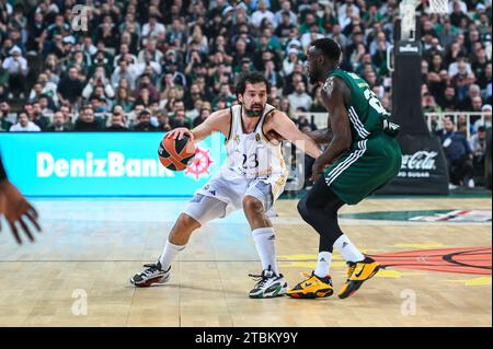 Athen, Lombardei, Griechenland. Dezember 2023. 23 SERGIO LLULL von Real Madrid während der Euroleague, Runde 13, Spiel zwischen Panathinaikos AKTOR Athen und Real Madrid in der OAKA Altion Arena am 7. Dezember 2023 in Athen, Griechenland. (Kreditbild: © Stefanos Kyriazis/ZUMA Press Wire) NUR REDAKTIONELLE VERWENDUNG! Nicht für kommerzielle ZWECKE! Stockfoto