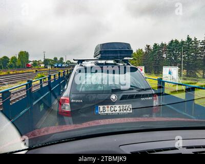 Mit dem Autozug vom Festland nach Sylt, Blue Car Train, Route NIebuell, Hindenburgdamm, Nordfriesland, Schleswig-Holstein Stockfoto