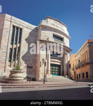 Guanajuato, Guanajuato, Mexiko, 06 11 22, Haupttreppe des Haupttheaters von Guanajuato, ein neoklassizistisches Architekturgebäude während eines Sommers Stockfoto