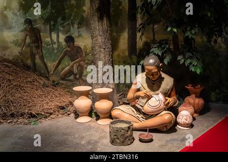 Ban Chiang Nationalmuseum, Diorama des alten menschlichen Lebens, Keramik, Ban Chiang, Udon Thani, Thailand, Südostasien, Asien Stockfoto